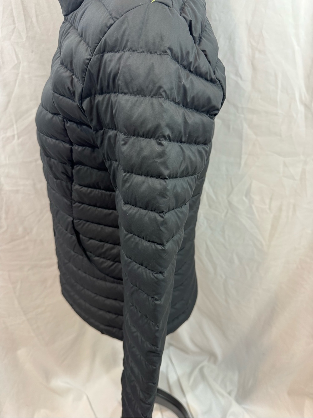 Lululemon Women’s Quilted Hooded Puffer Jacket - Black 6 - Picture 2 of 10
